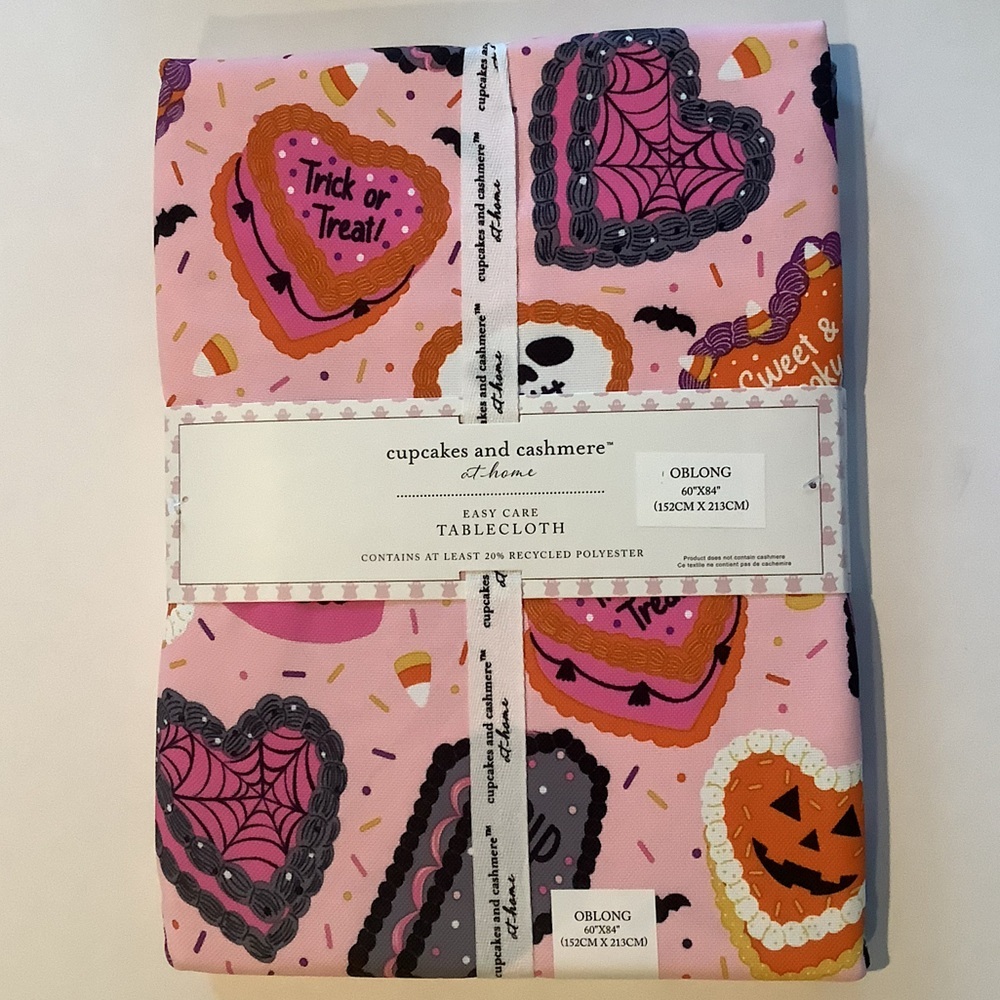 Cupcakes & Cashmere Halloween Cakes Tablecloth New